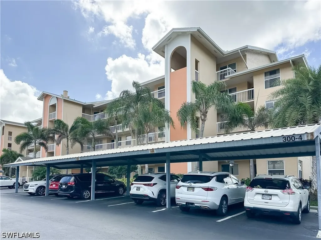 300 Horse Creek Drive Naples FL 34110