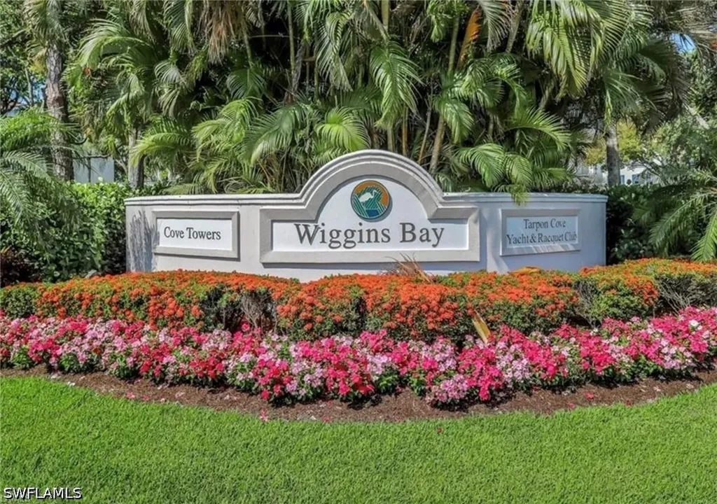 300 Horse Creek Drive Naples FL 34110