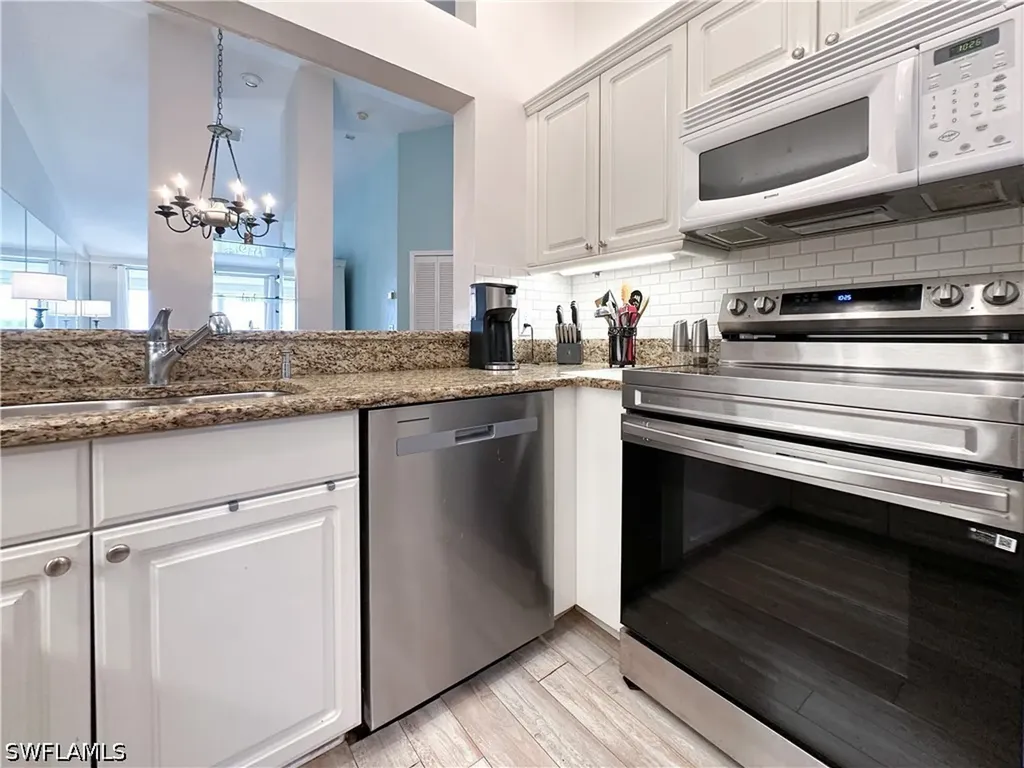 300 Horse Creek Drive Naples FL 34110