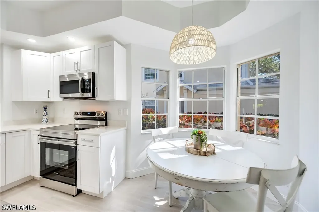 2806 Aintree Lane Naples FL 34112