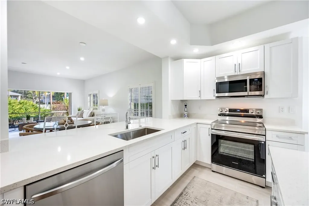 2806 Aintree Lane Naples FL 34112