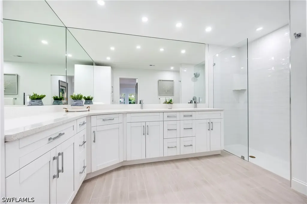 2806 Aintree Lane Naples FL 34112