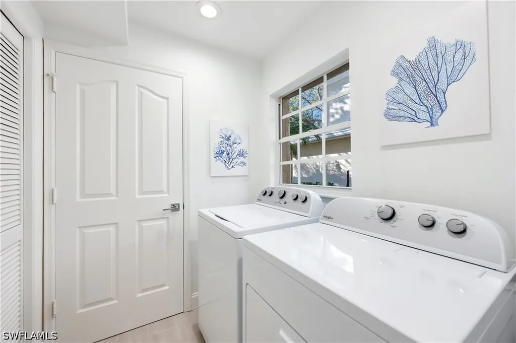 2806 Aintree Lane Naples FL 34112