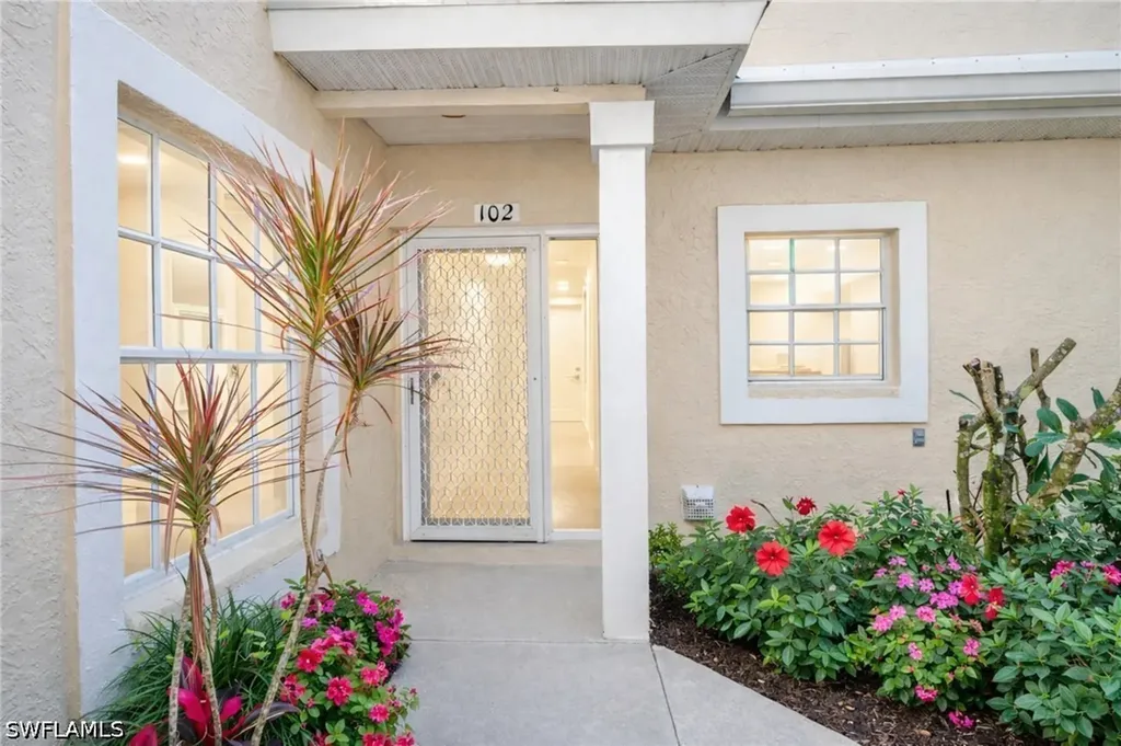 2806 Aintree Lane Naples FL 34112