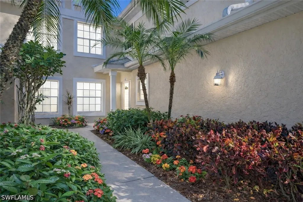 2806 Aintree Lane Naples FL 34112