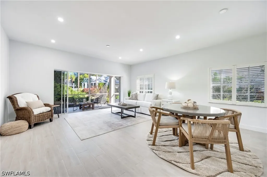 2806 Aintree Lane Naples FL 34112