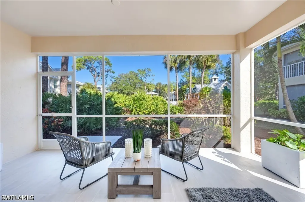 2806 Aintree Lane Naples FL 34112