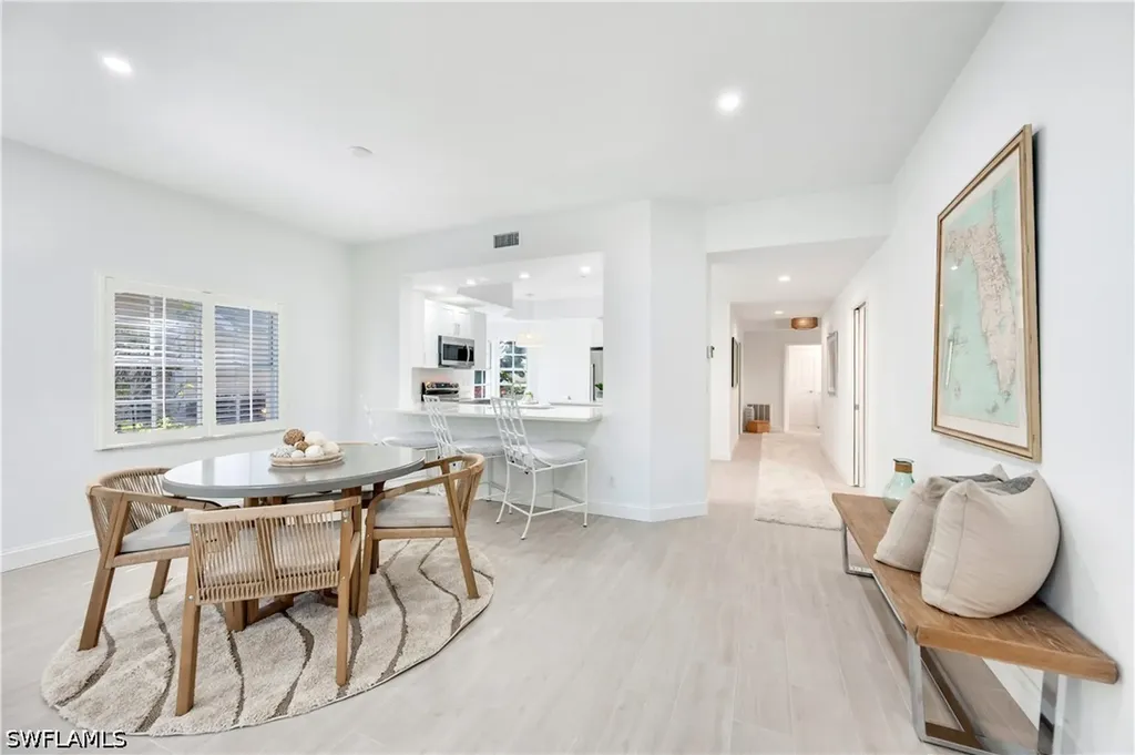 2806 Aintree Lane Naples FL 34112