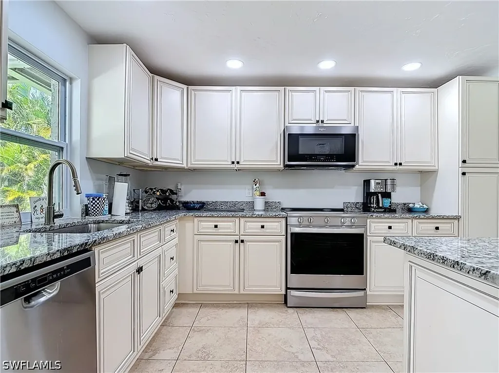 4364 Beechwood Lake Drive Naples FL 34112