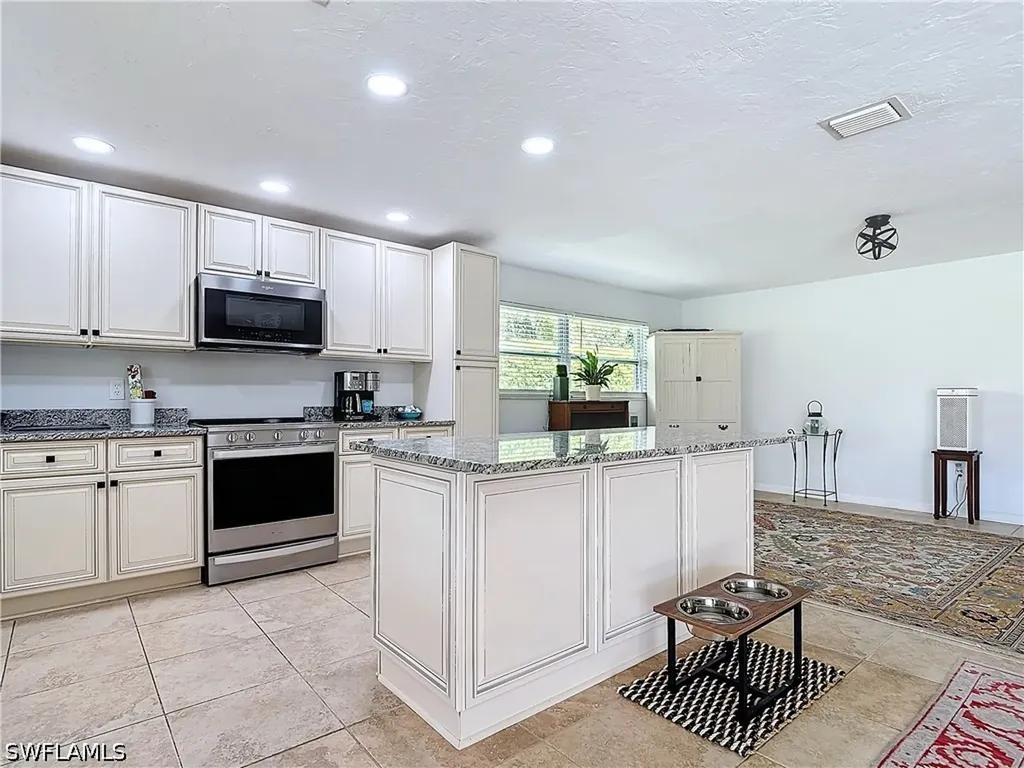 4364 Beechwood Lake Drive Naples FL 34112