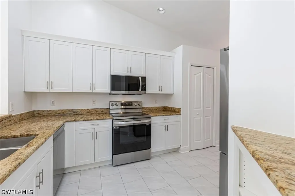 5446 Whitten Drive Naples FL 34104