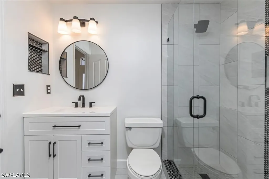 5446 Whitten Drive Naples FL 34104