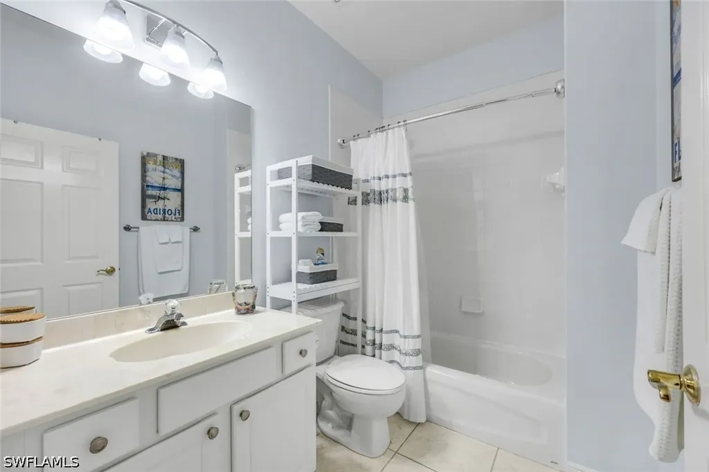 2110 Cay Lagoon Drive Naples FL 34109