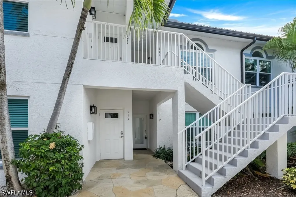 2110 Cay Lagoon Drive Naples FL 34109