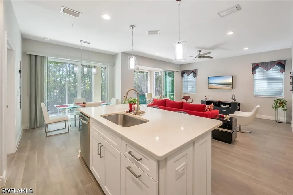 6953 Avalon Circle Naples FL 34112