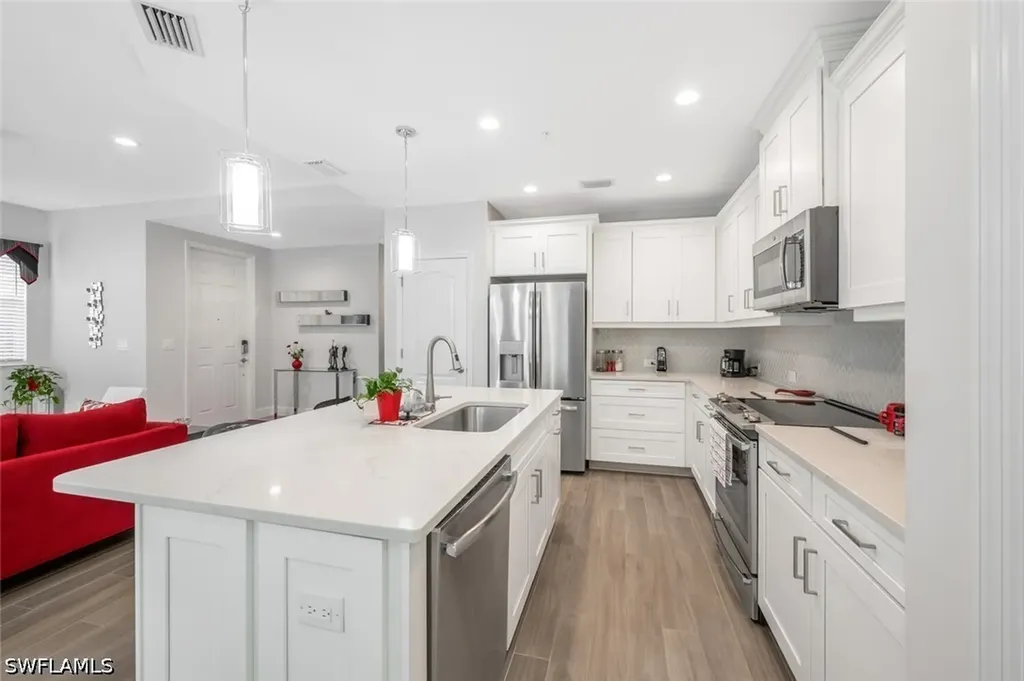 6953 Avalon Circle Naples FL 34112