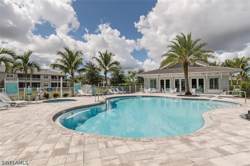 6953 Avalon Circle Naples FL 34112