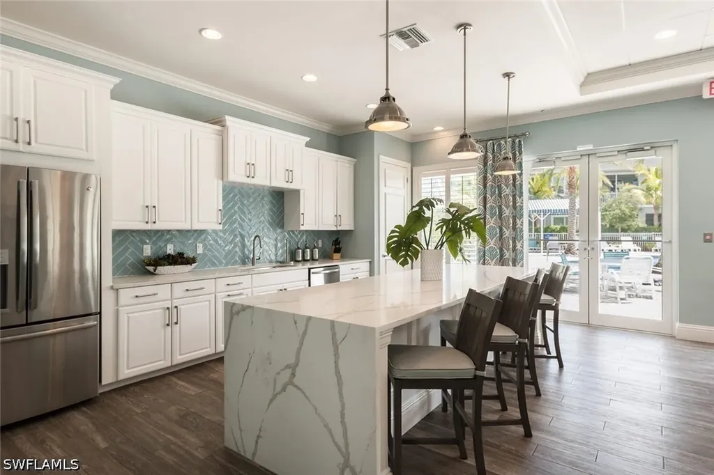 6953 Avalon Circle Naples FL 34112