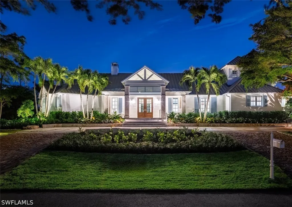 Naples FL, 266 15TH Avenue S