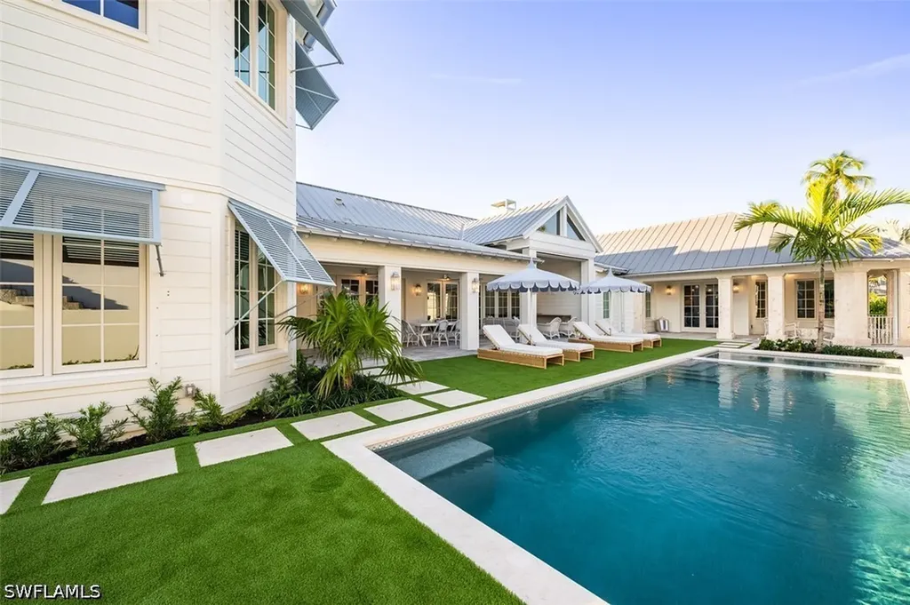 266 15th Avenue S Naples FL 34102