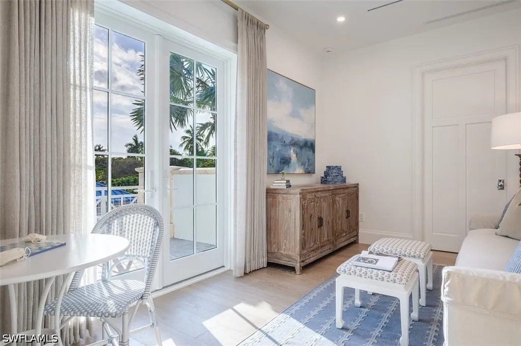 266 15th Avenue S Naples FL 34102