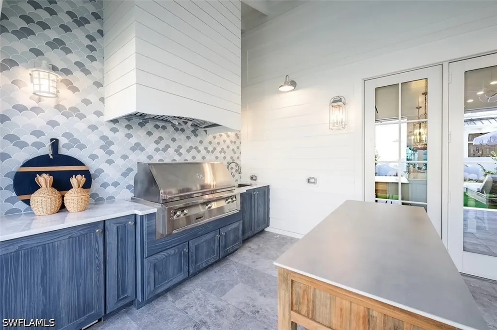 266 15th Avenue S Naples FL 34102