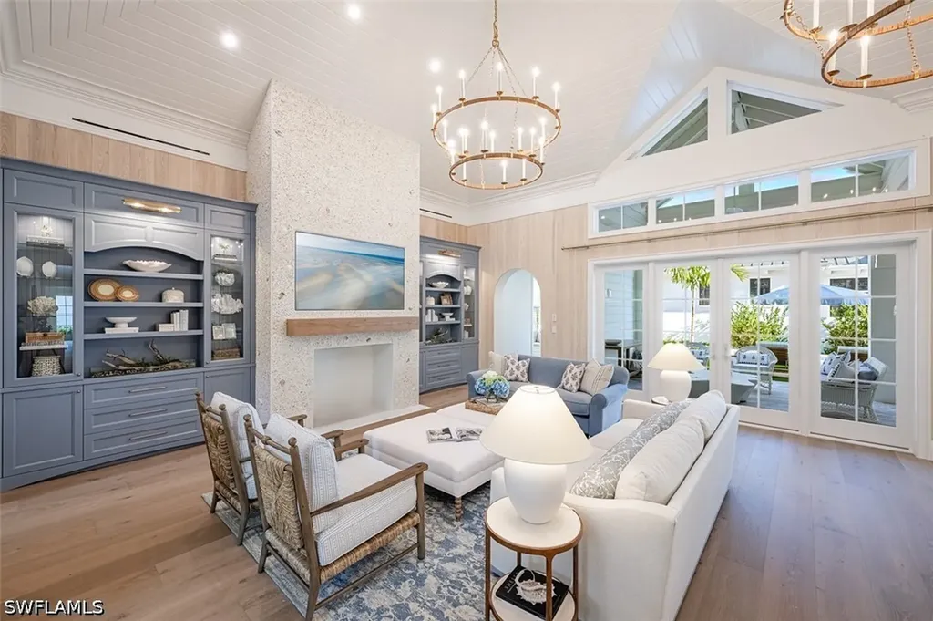266 15th Avenue S Naples FL 34102