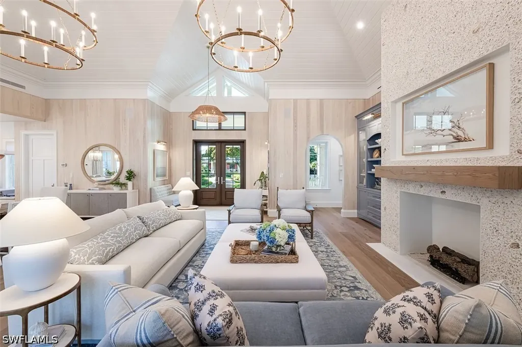 266 15th Avenue S Naples FL 34102
