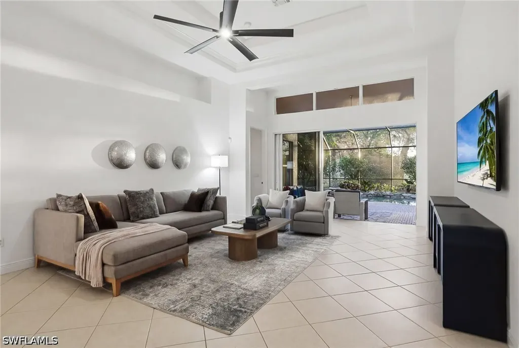 4828 Cerromar Drive Naples FL 34112
