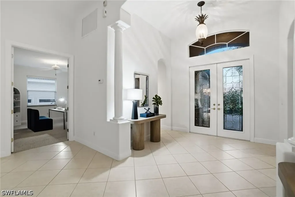 4828 Cerromar Drive Naples FL 34112