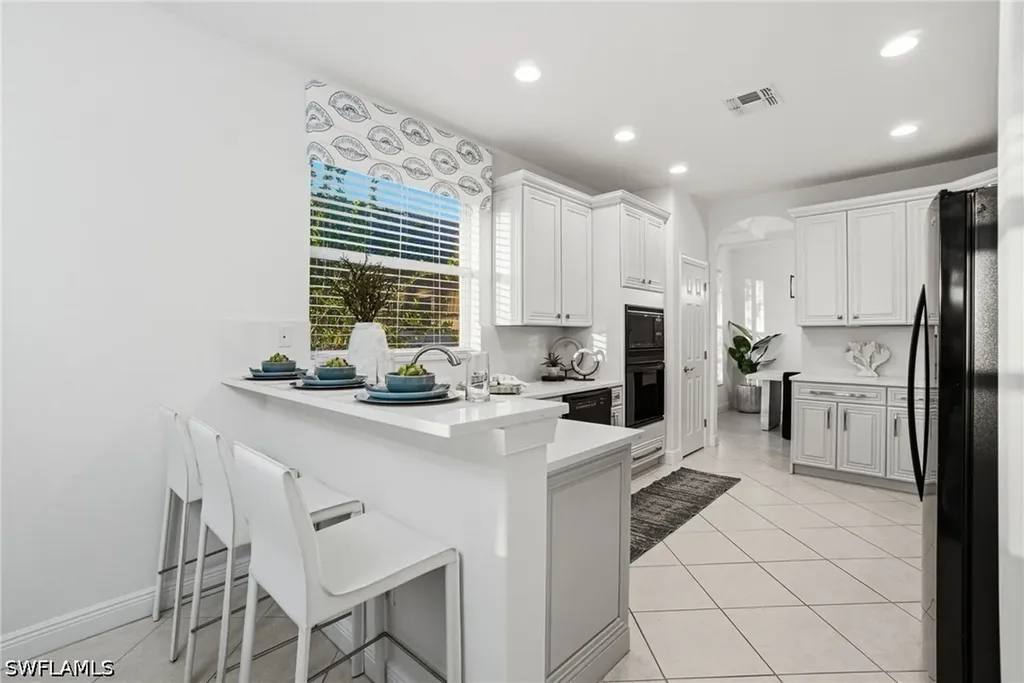 4828 Cerromar Drive Naples FL 34112