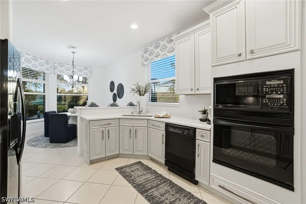 4828 Cerromar Drive Naples FL 34112