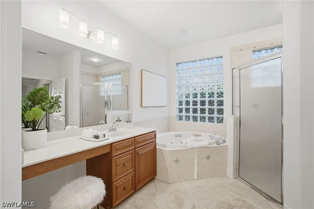 4828 Cerromar Drive Naples FL 34112
