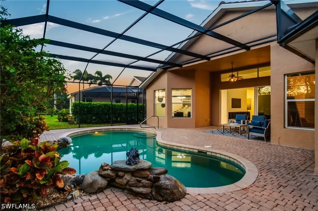 4828 Cerromar Drive Naples FL 34112
