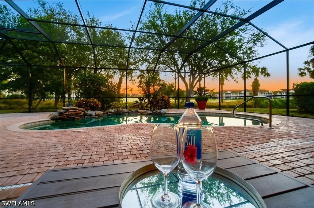 4828 Cerromar Drive Naples FL 34112