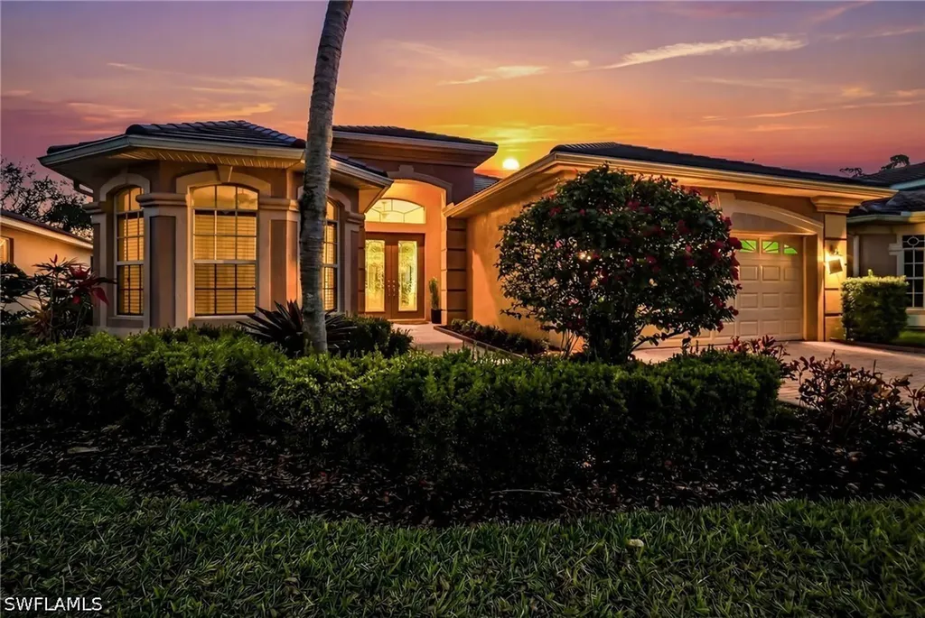 4828 Cerromar Drive Naples FL 34112