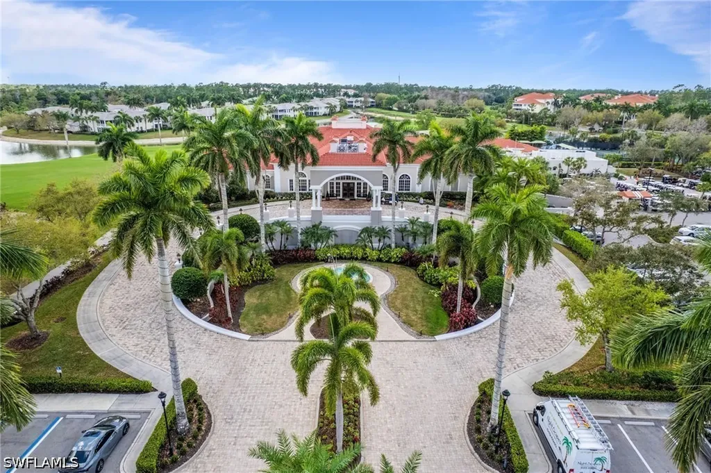 4828 Cerromar Drive Naples FL 34112