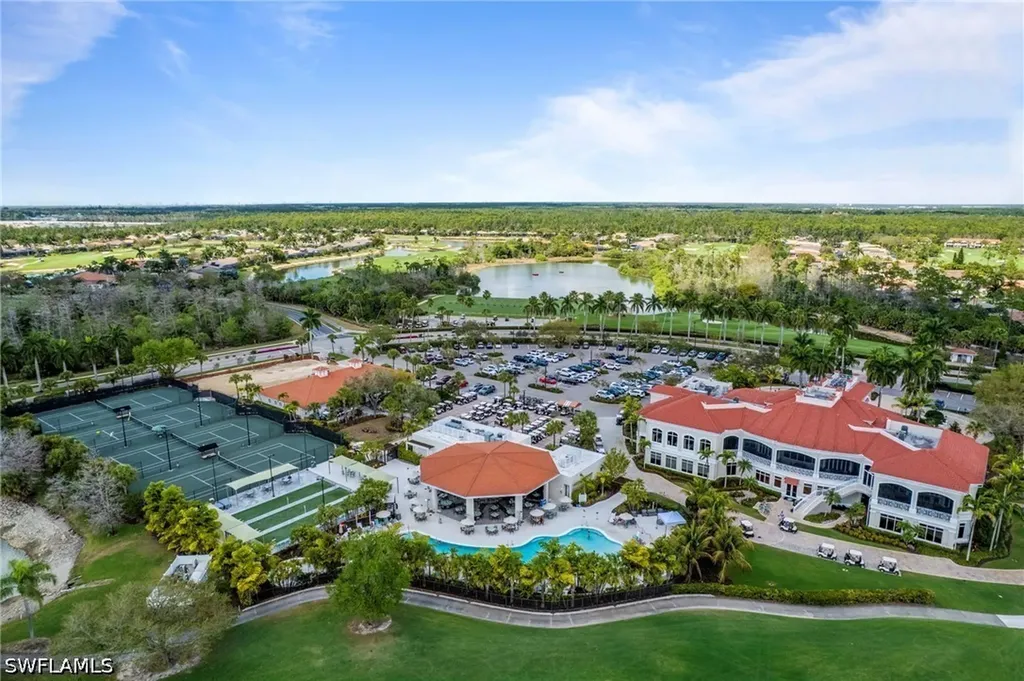 4828 Cerromar Drive Naples FL 34112