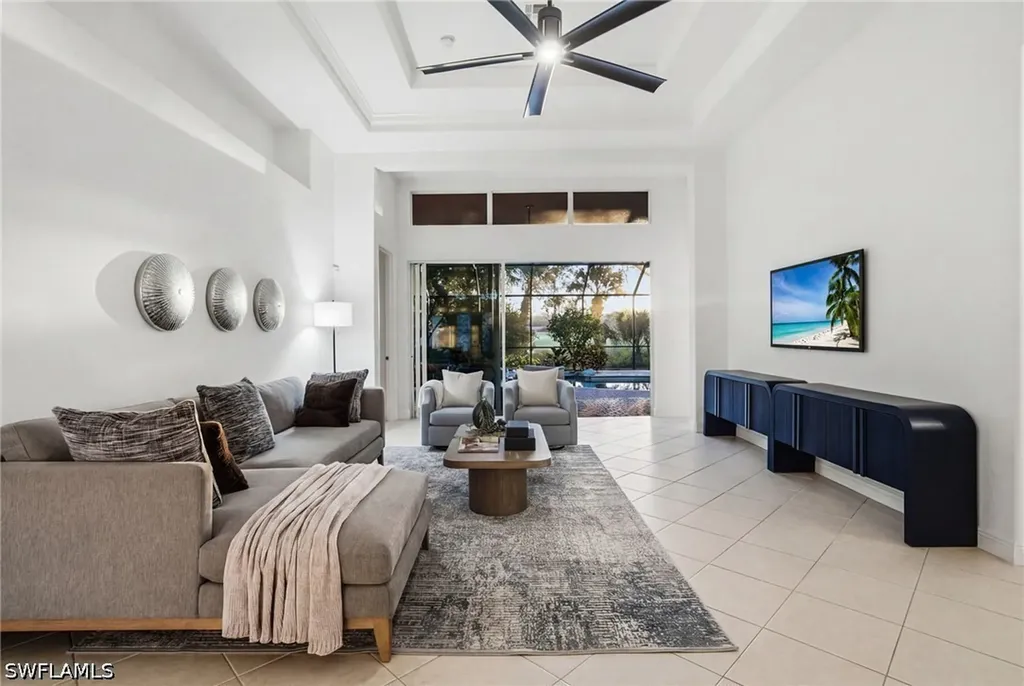 4828 Cerromar Drive Naples FL 34112