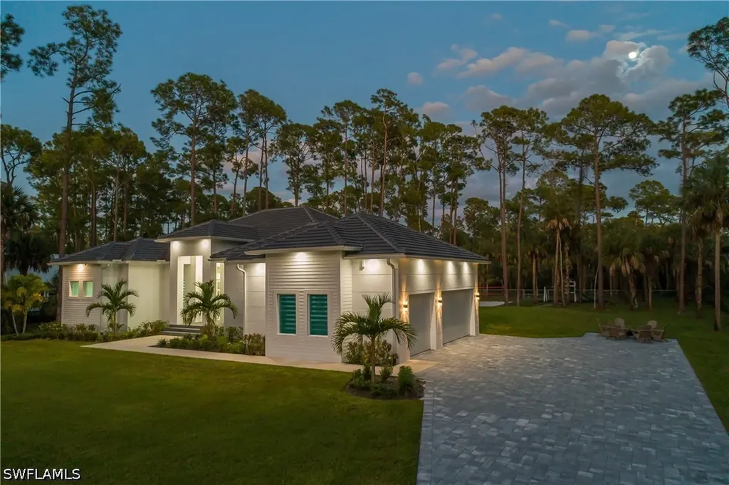 788 9th Street SW Naples FL 34117