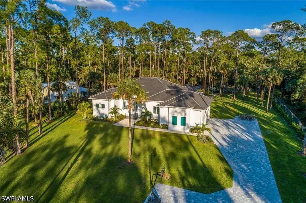 788 9th Street SW Naples FL 34117