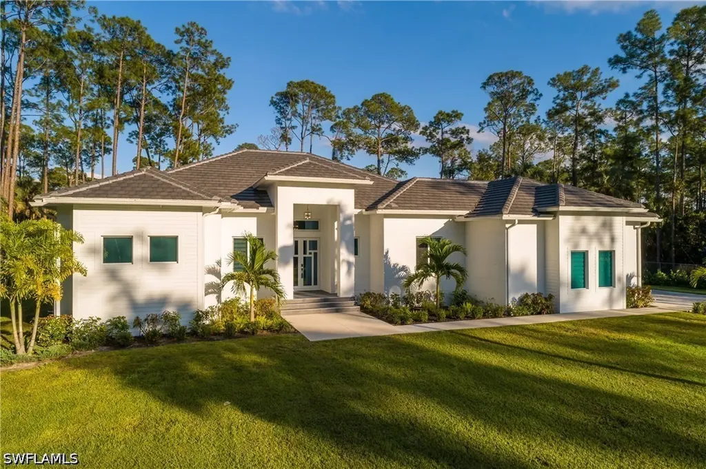 788 9th Street SW Naples FL 34117