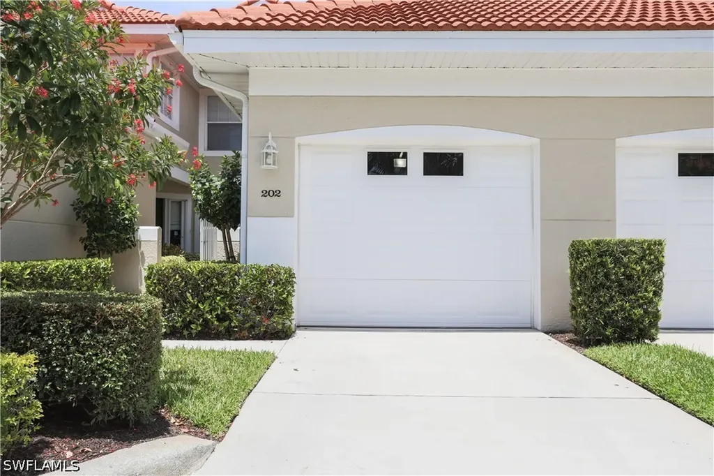 5145 Cobble Creek Court Naples FL 34110
