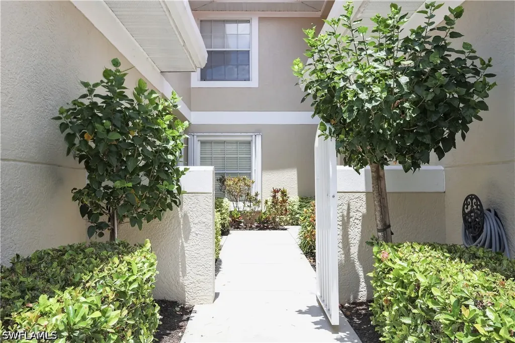 5145 Cobble Creek Court Naples FL 34110
