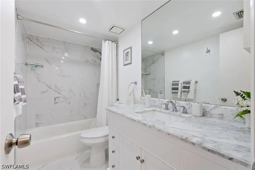 3608 Arctic Circle Naples FL 34112