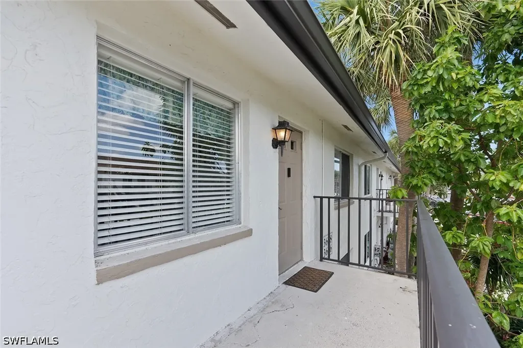 3608 Arctic Circle Naples FL 34112