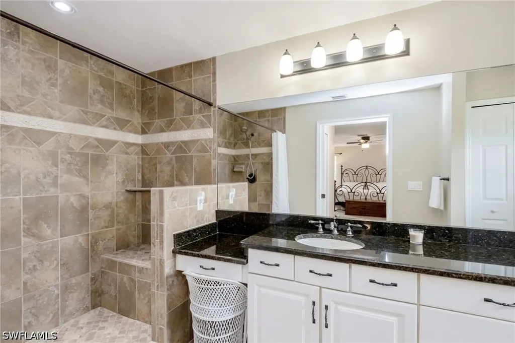 2910 2nd Street NE Naples FL 34120