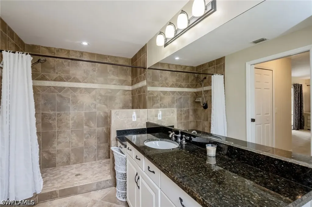 2910 2nd Street NE Naples FL 34120