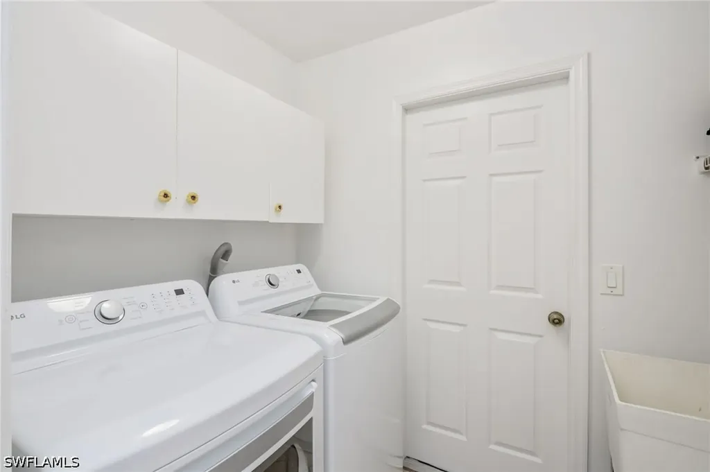 2910 2nd Street NE Naples FL 34120