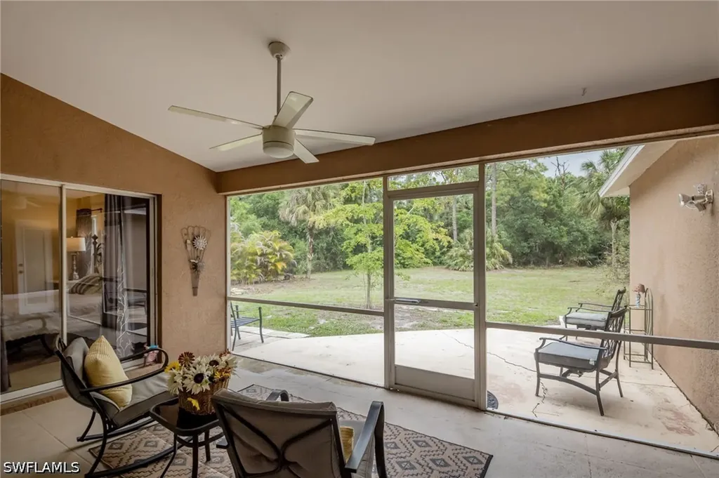2910 2nd Street NE Naples FL 34120